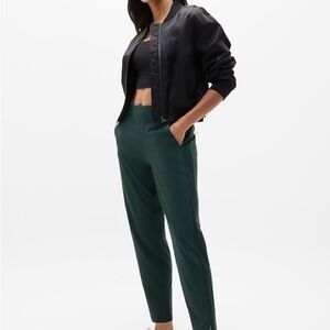 🆕 NWT Athleta Dark Green Brooklyn Ankle Pant Athleisure Travel Casual Comfy $99